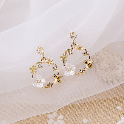 Pendientes de Mujer con Diseño de Corona de Flores (Par)