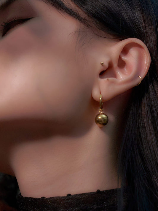Clara - Aros de oro esféricos