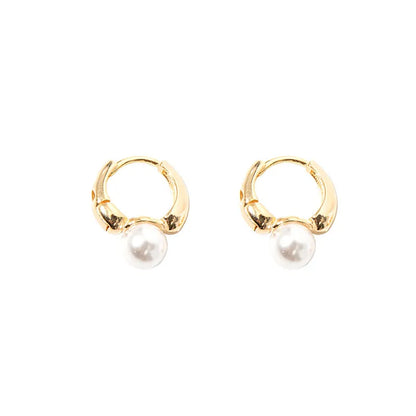 Mirelle – Colgante Minimalista de Oro y Perla
