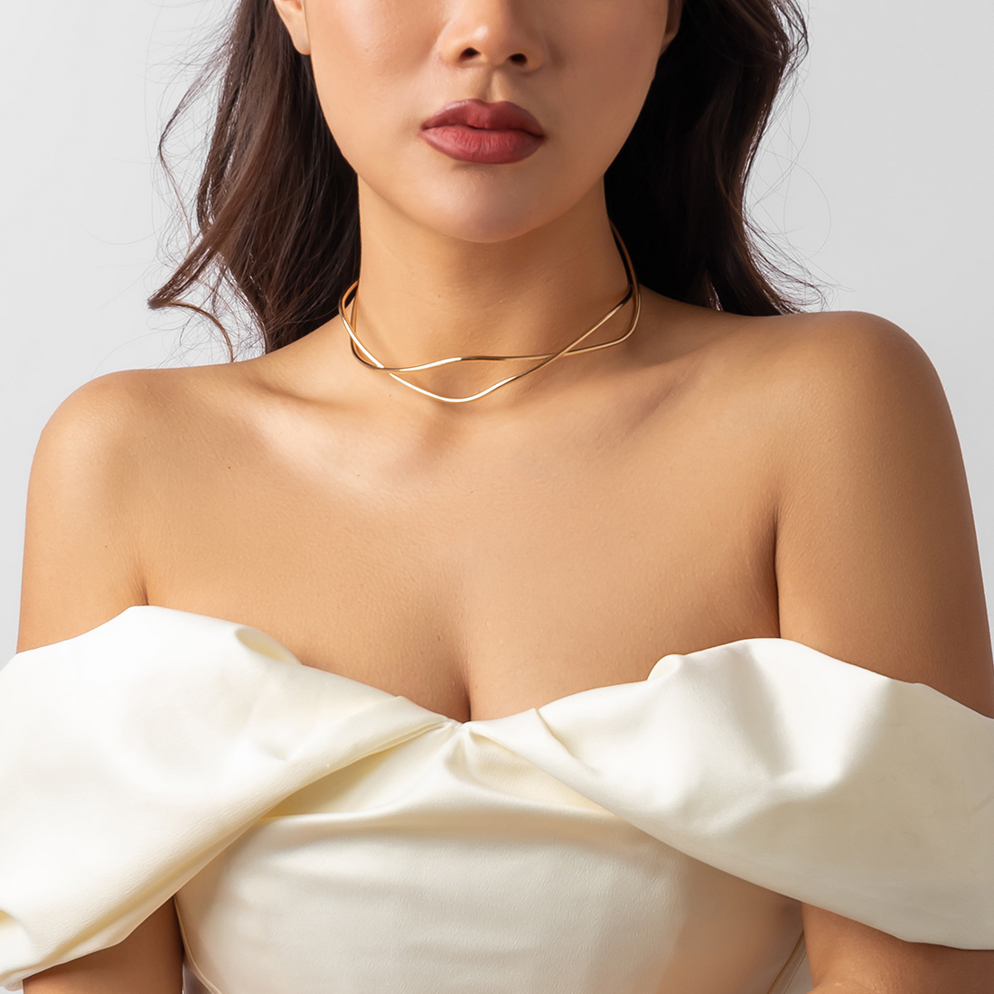 Collar de alambre trenzado - Gargantilla moderna con giro