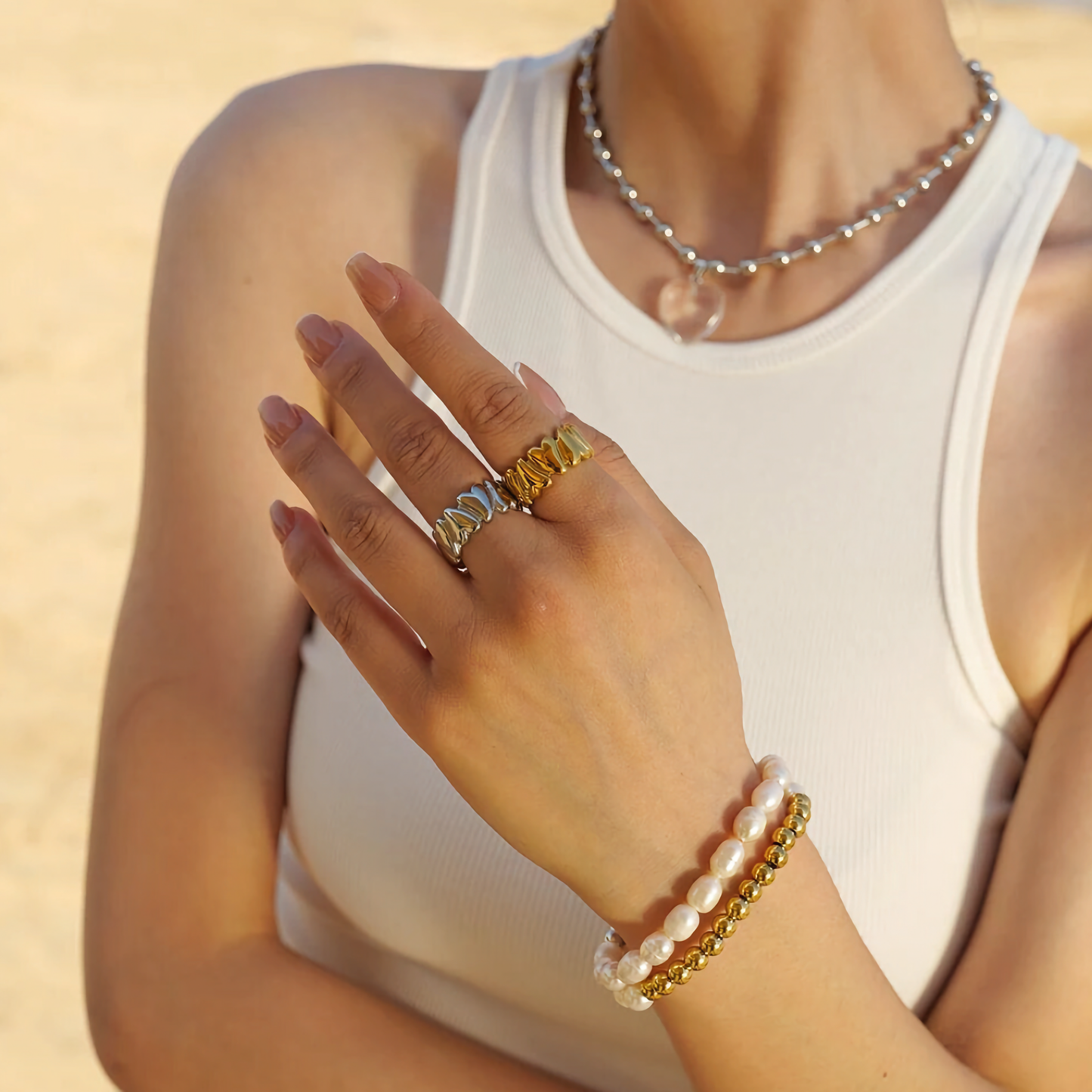 Elena - Anillo de oro con corazón inestable