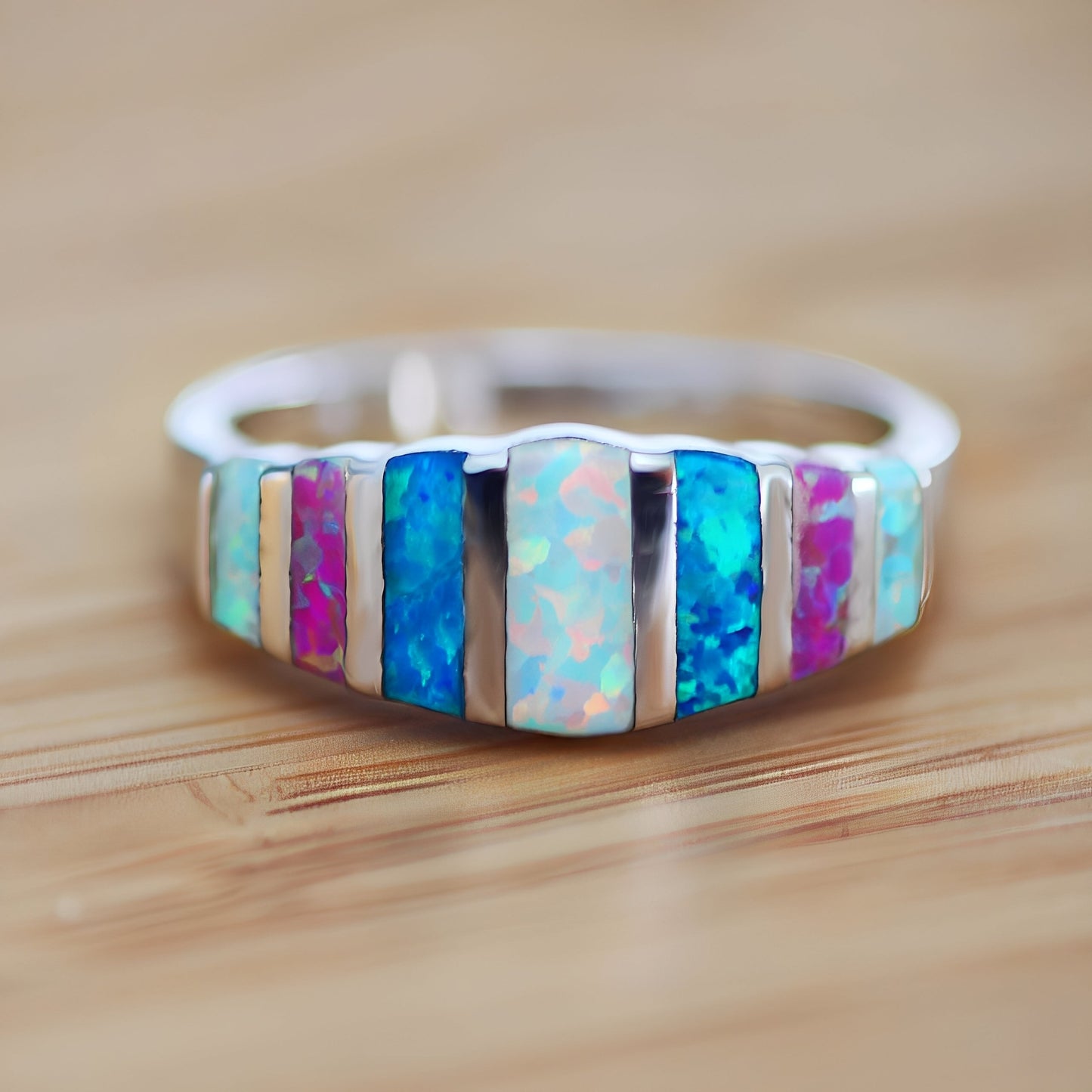 Leana – Anillo Elegante en Ópalo de Fuego & Plata