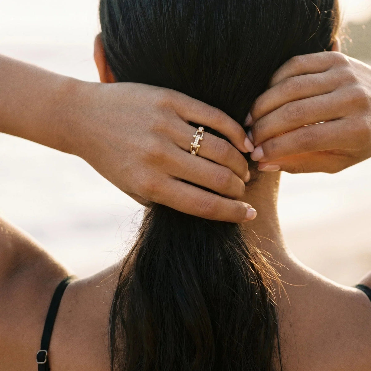 Dama Anillo Abierto Ajustable con Simulantes de Diamante