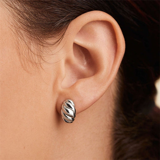Ellie – Pendientes Croissant Dorado