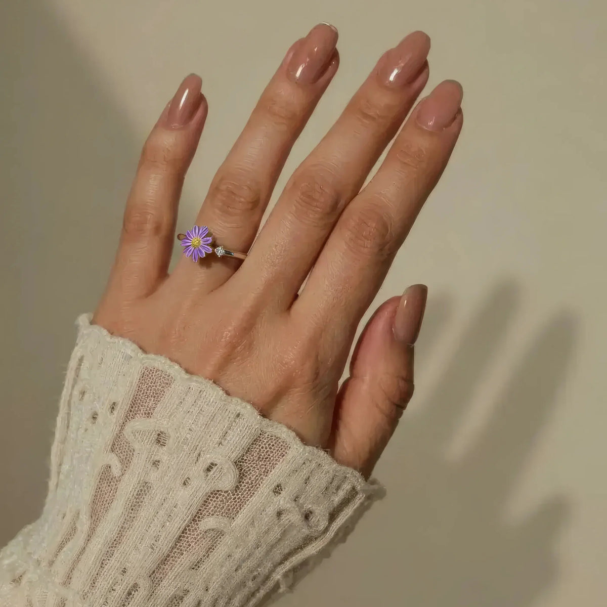Damas Anillo Abierto Ajustable con Motivo de Girasol y Acento de Piedra