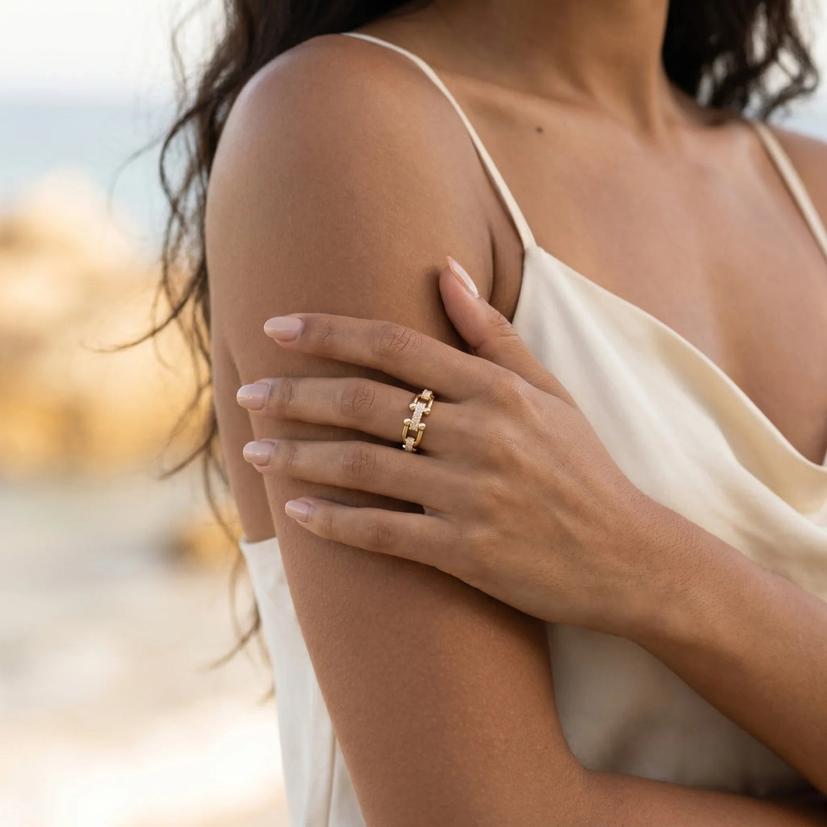 Dama Anillo Abierto Ajustable con Simulantes de Diamante