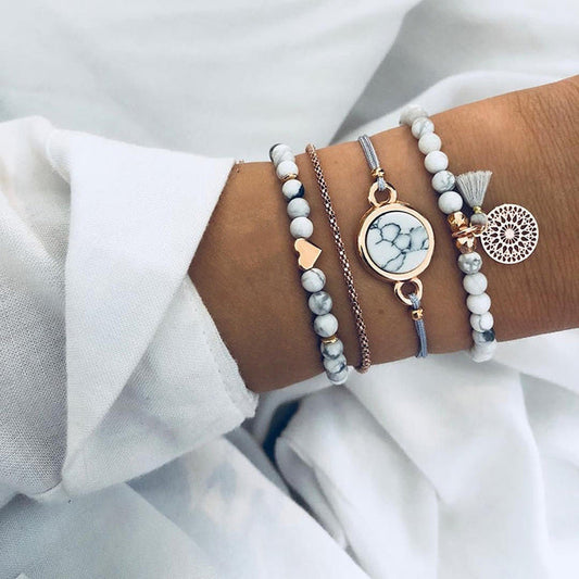 Alora – Cofre Refinado de Pulseras Lima