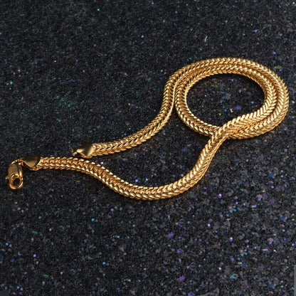Camille – Collar Liso Exquisito Chapado en Oro 18K