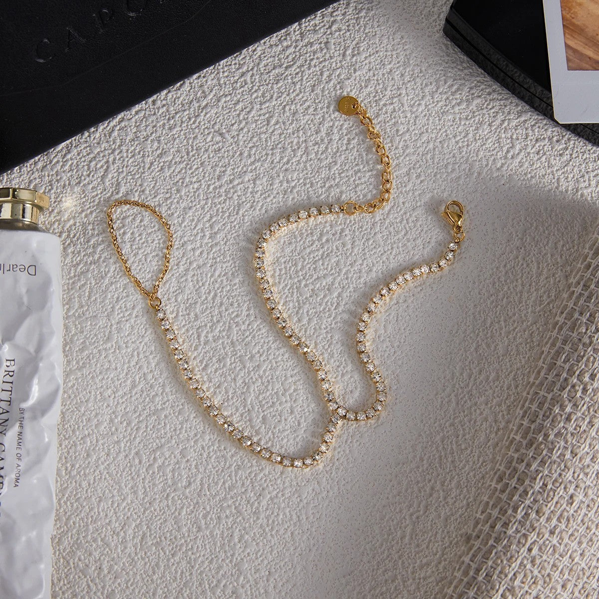 Pulsera de Mujer con Acento de Piedra Redonda, Anillo y Pulsera Ajustable