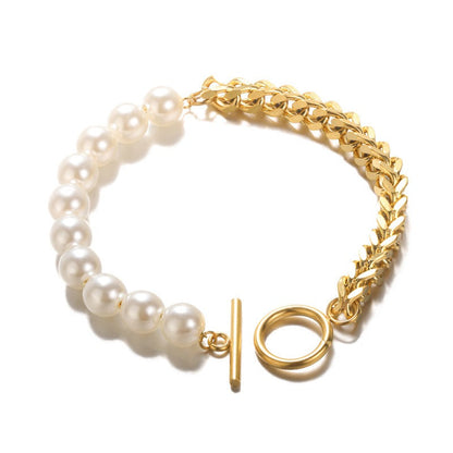 Cassia – Pulsera Dorada Elegante con Perlas