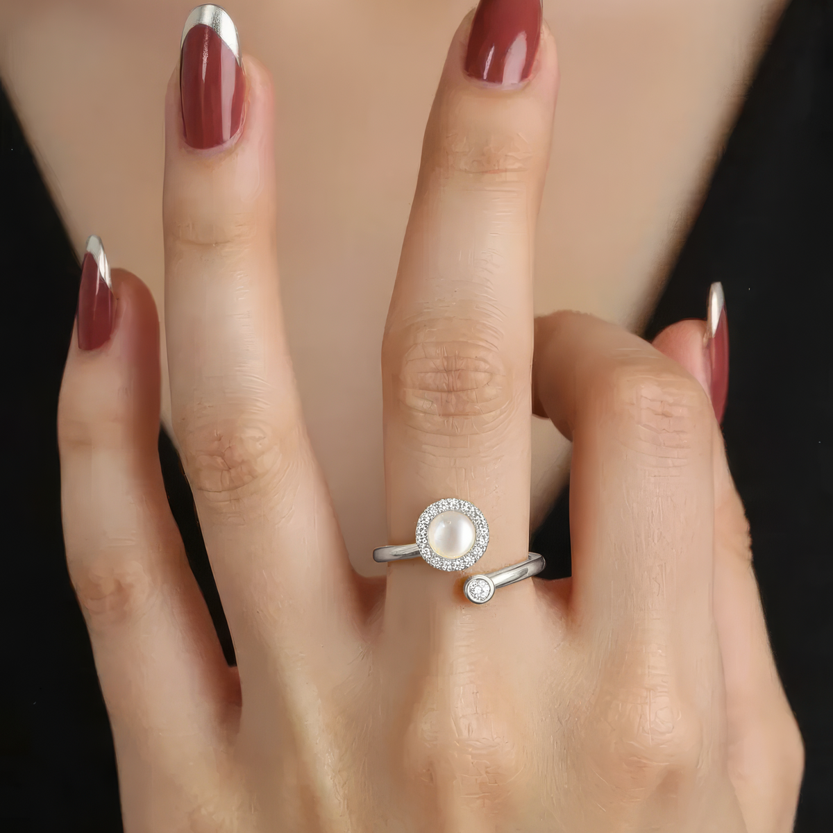 Damas Anillo Abierto Ajustable con Centro Redondo y Marco con Piedras
