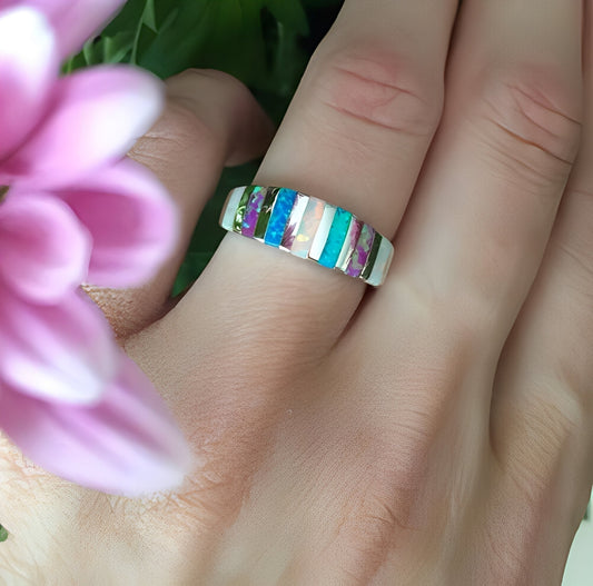 Leana – Anillo Elegante en Ópalo de Fuego & Plata