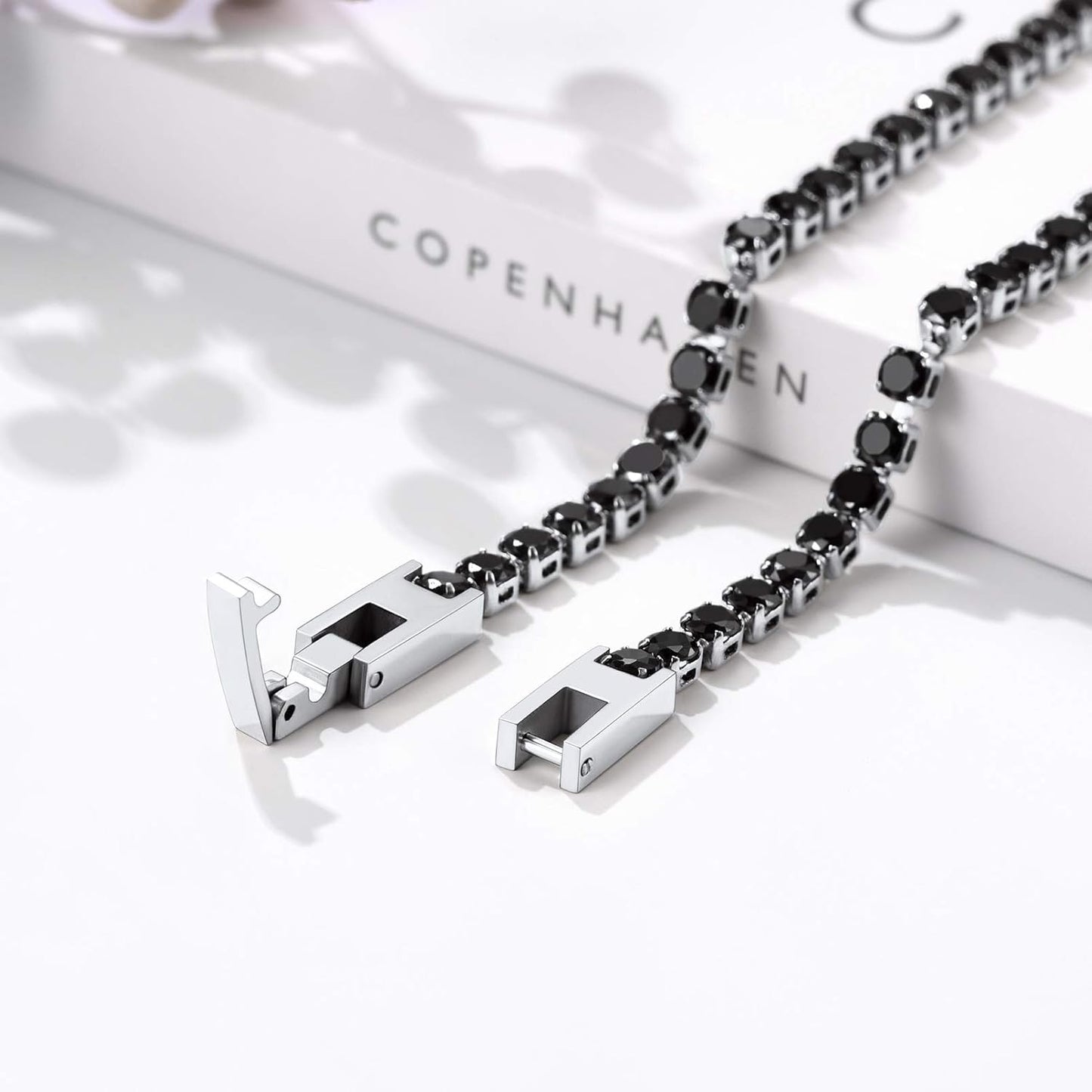 Loren – Pulsera Tennis Negra con Piedras Brillantes