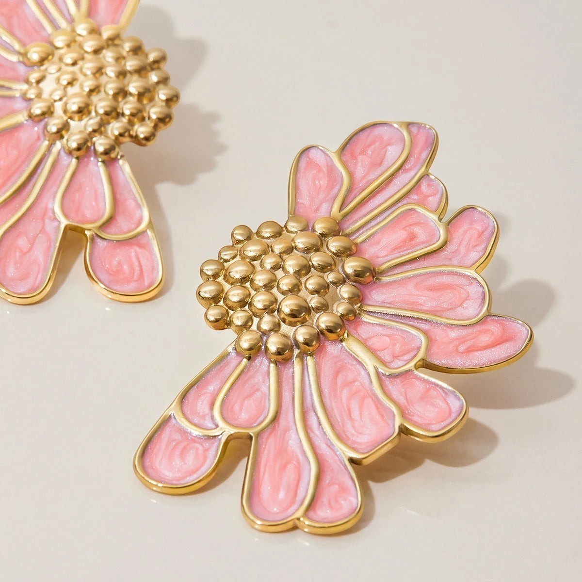 Damas Pendientes Florales con Diseño Floral y Acentos de Piedra Brillante