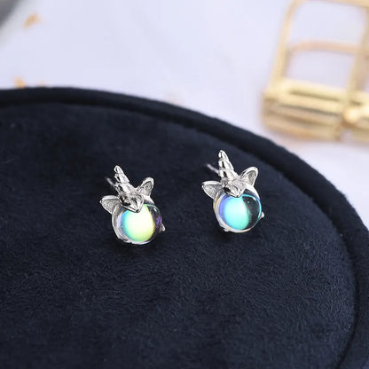 Pegah - Pendientes de Unicornio de Plata con Piedra