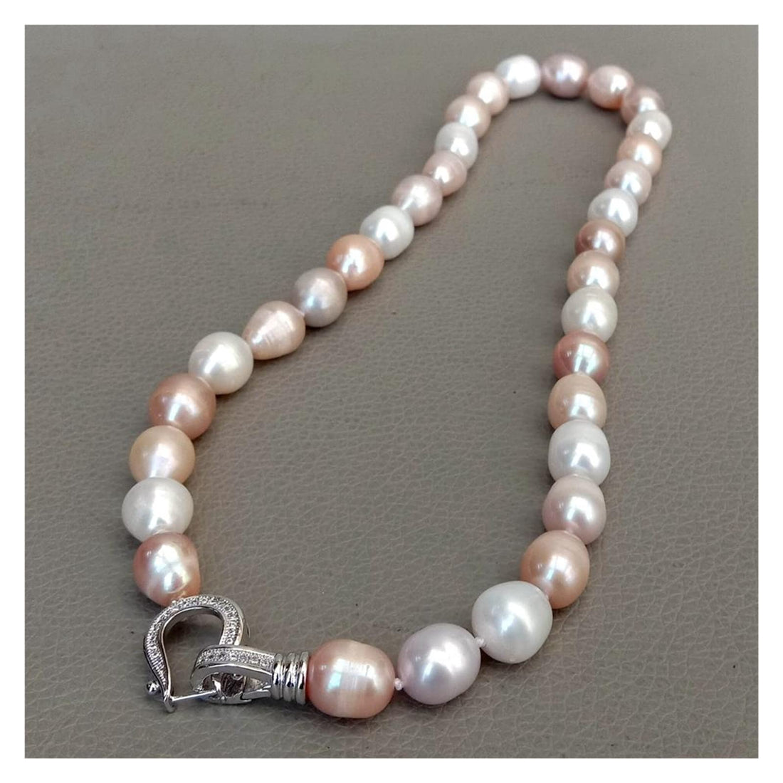 Nahia – Collar de Perlas Coloridas