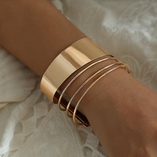 Yuki – Pulsera Vintage Clásica Dorada