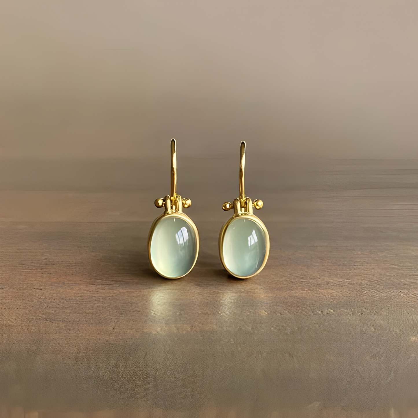Wendy – Pendientes Vintage con Piedra Luna Verde