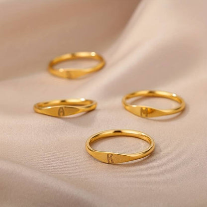 Anillo Minimalista - Anillo Minimalista con Inicial Grabada