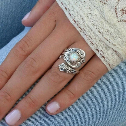 Maelle – Anillo Cuchara Ajustable en Ópalo Blanco