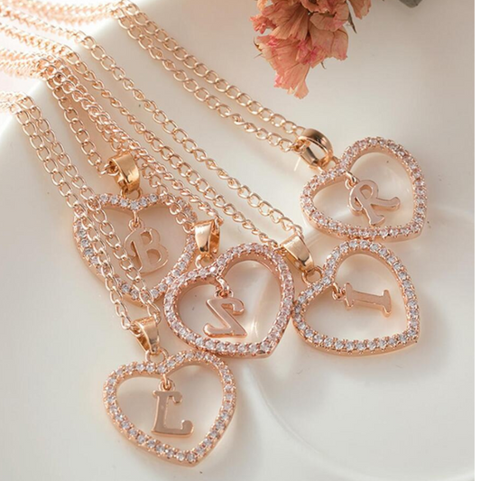 Collar de Corazón con Iniciales de Cristal