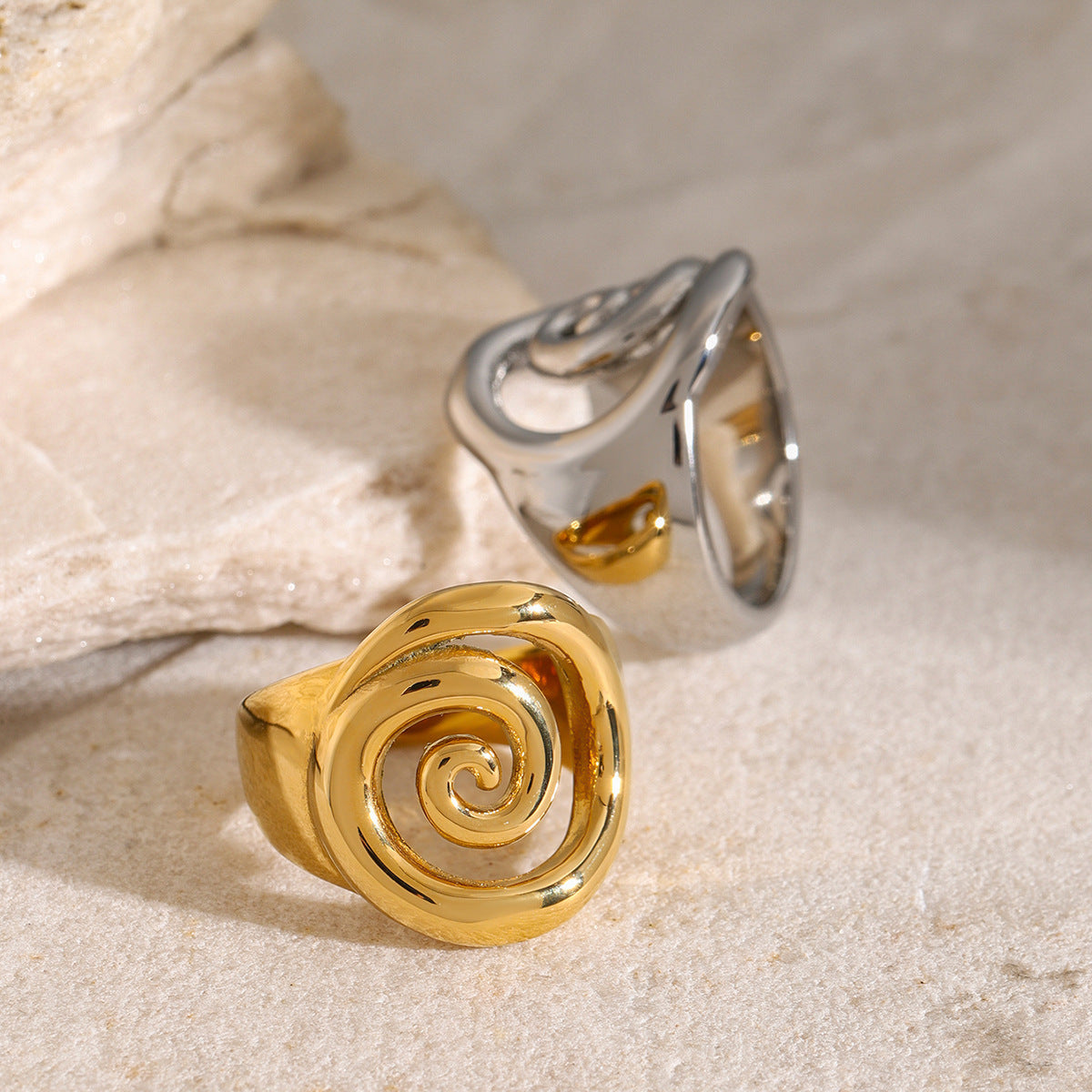 Britney – Anillo Torcido Elegante