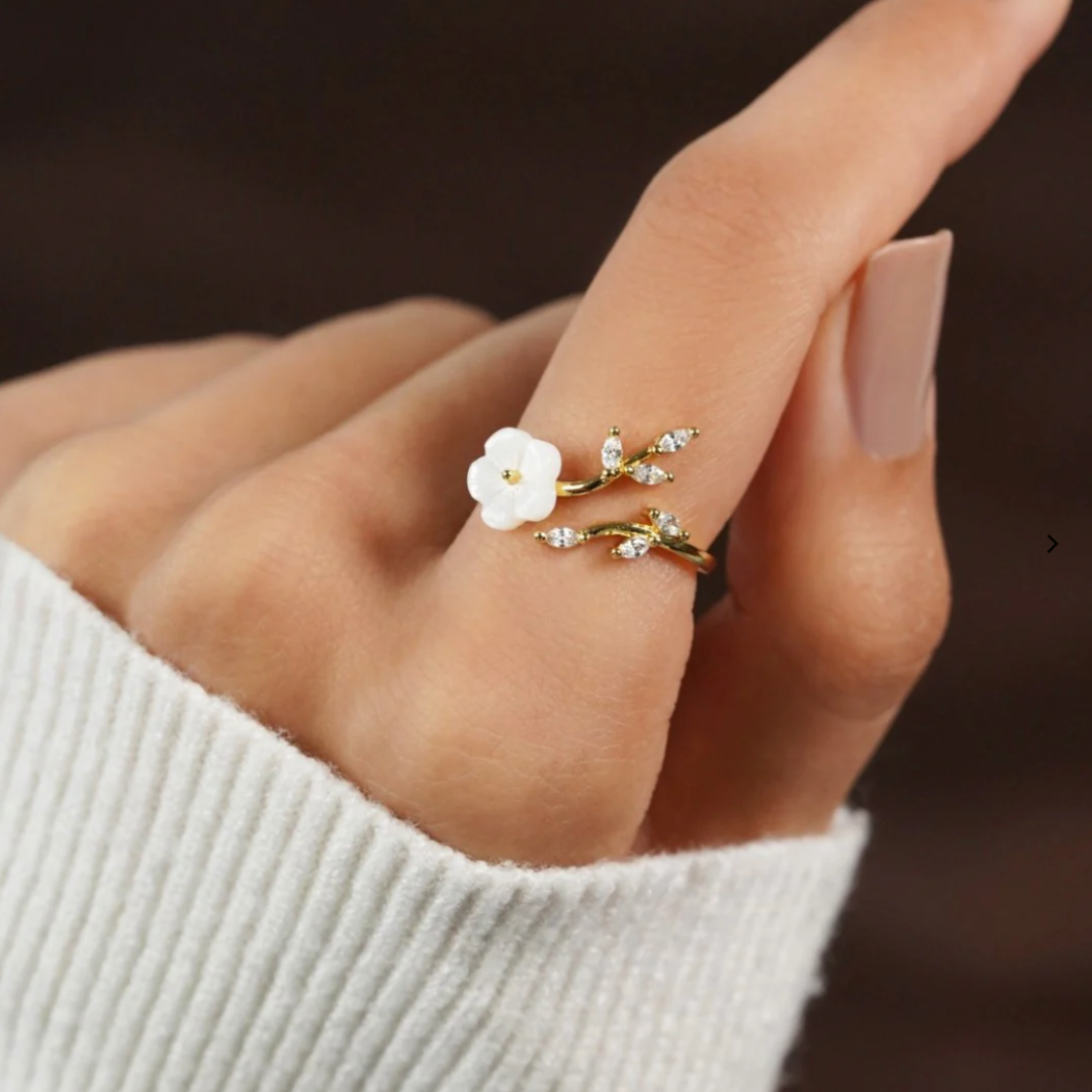 Damas Anillo Abierto Ajustable con Motivo Floral y Acentos de Piedra