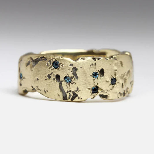 Crissa – Anillo Vintage Dorado Cristal Azul Engastado