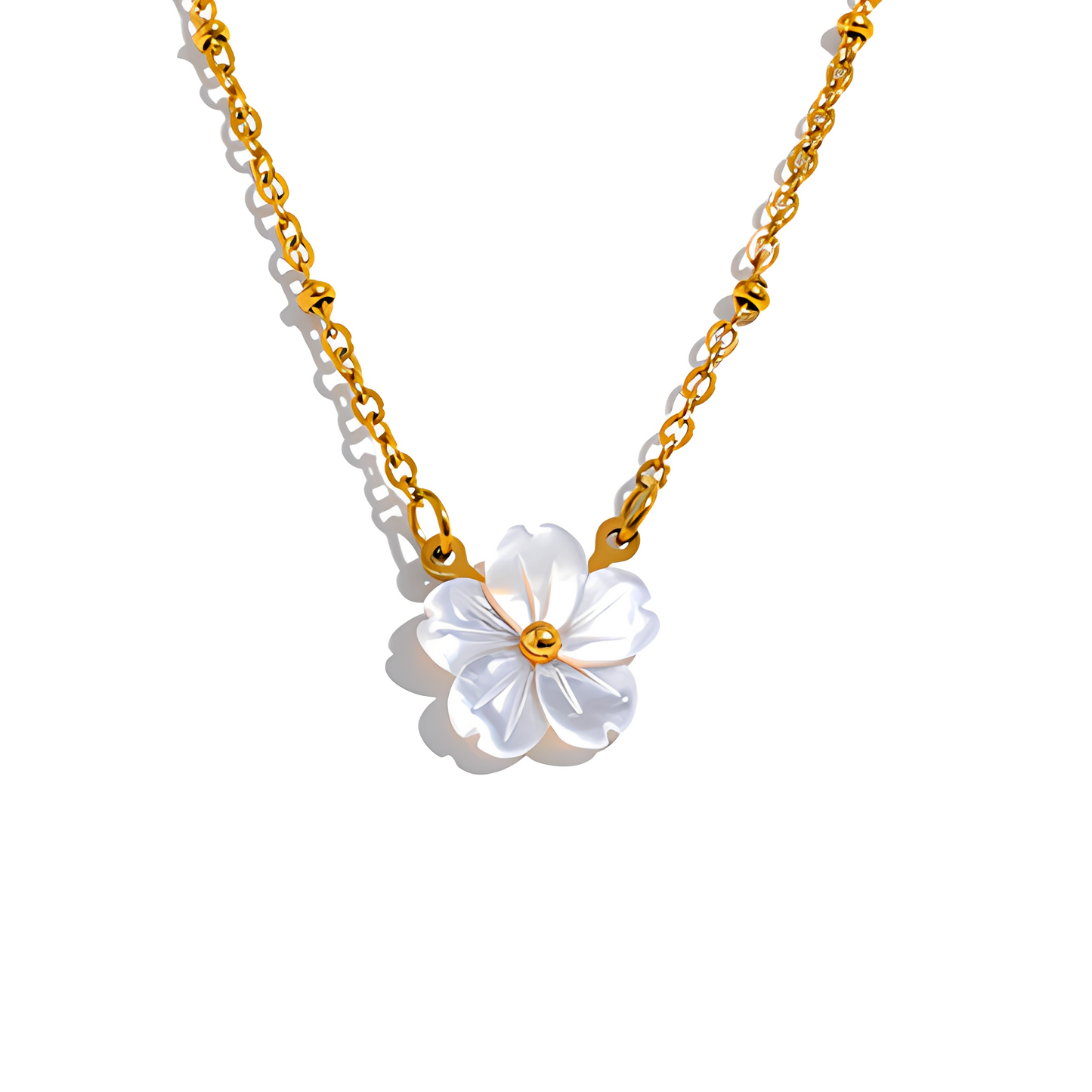 Daniela – Collar Floral de Concha Blanca
