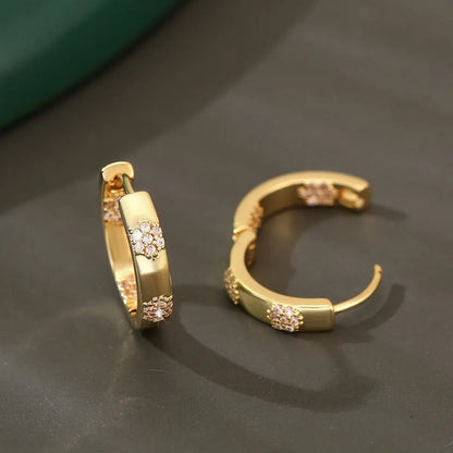 Maribelle – Aros Vintage Dorados con Flores