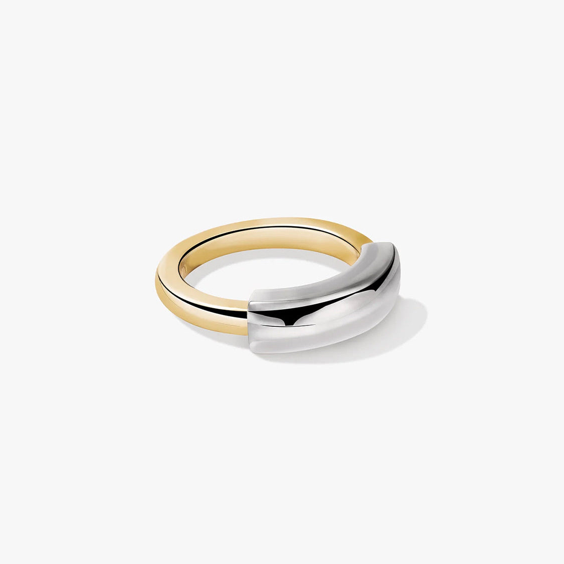 Anillo de Declaración para Mujeres con Doble Banda Superpuesta y Diseño de Tubo