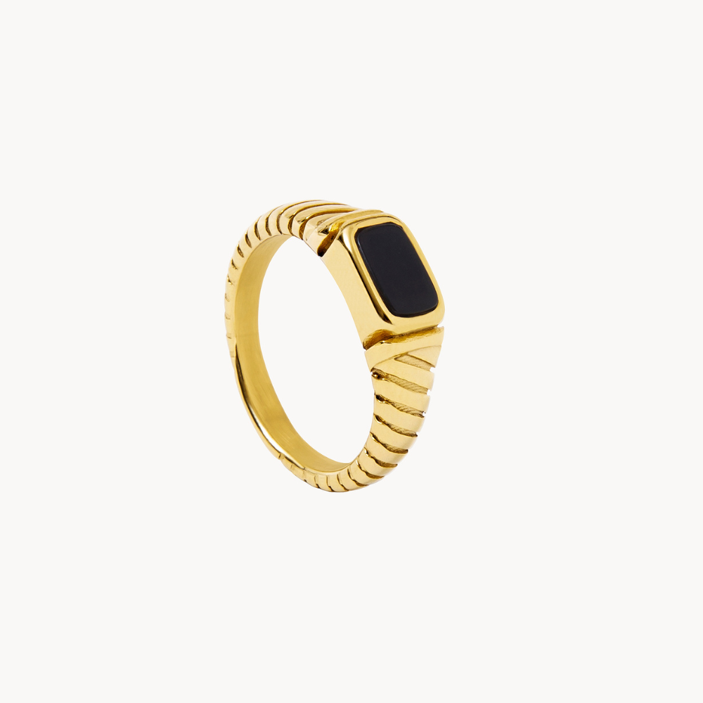 Anillo de Dama con Piedra Central de Ónix Rectangular y Banda Ripiada