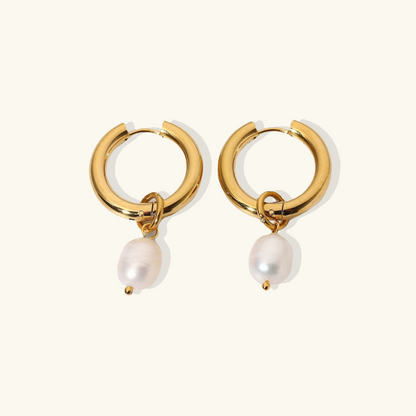 Ada – Aretes de Perla Elegante
