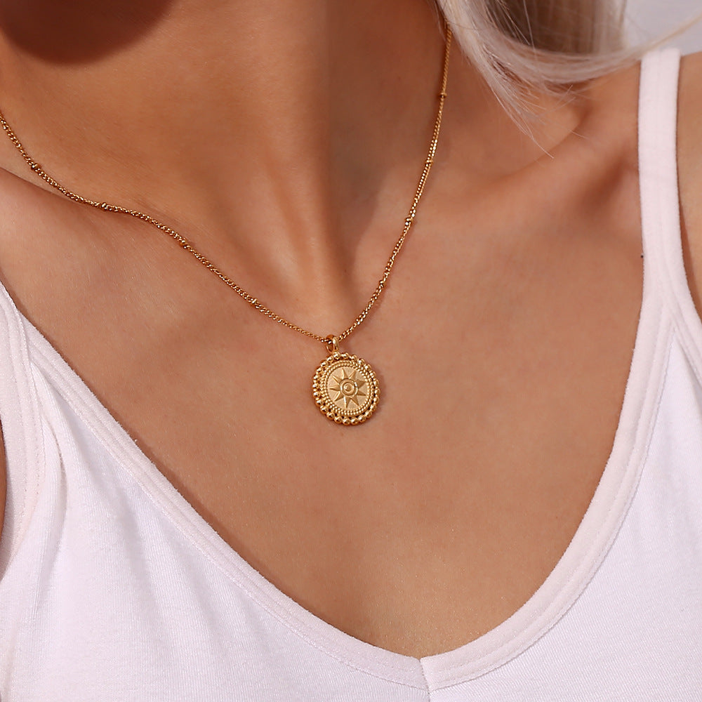 Nelia – Collar Dorado Elegante