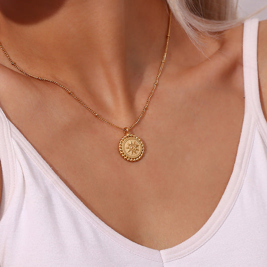 Nelia – Collar Dorado Elegante