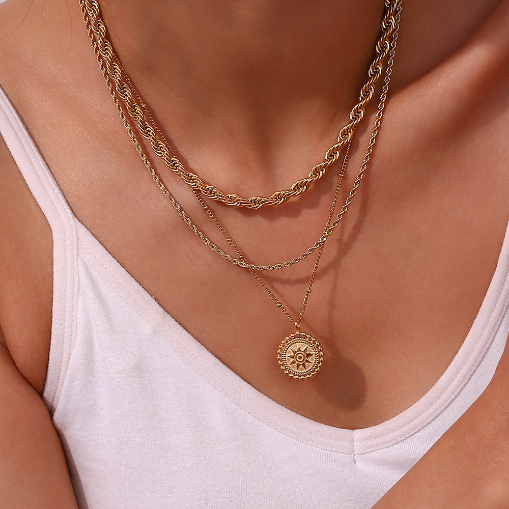 Nelia – Collar Dorado Elegante