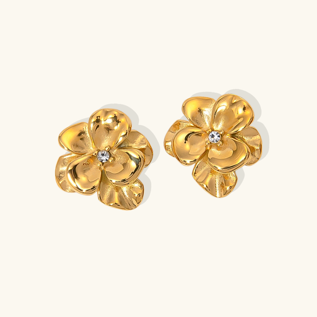 Amelia – Bisutería de Pendientes Florales Elegantes