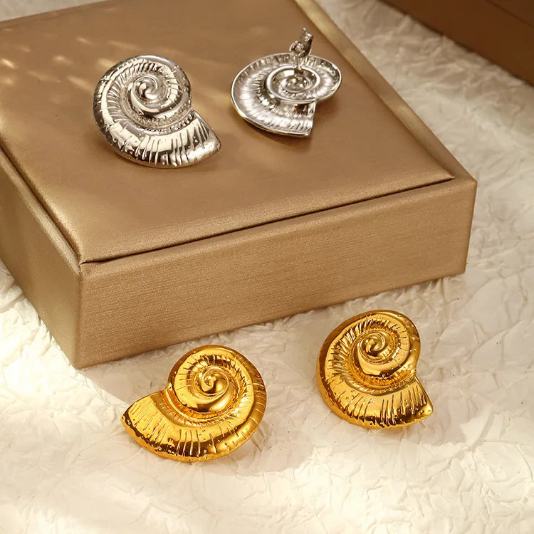 Pia – Pendientes Concha Elegantes