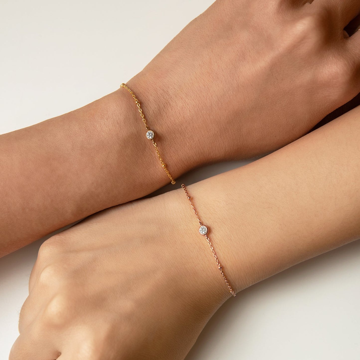 Hana - Pulsera de cadena con perlas de cristal