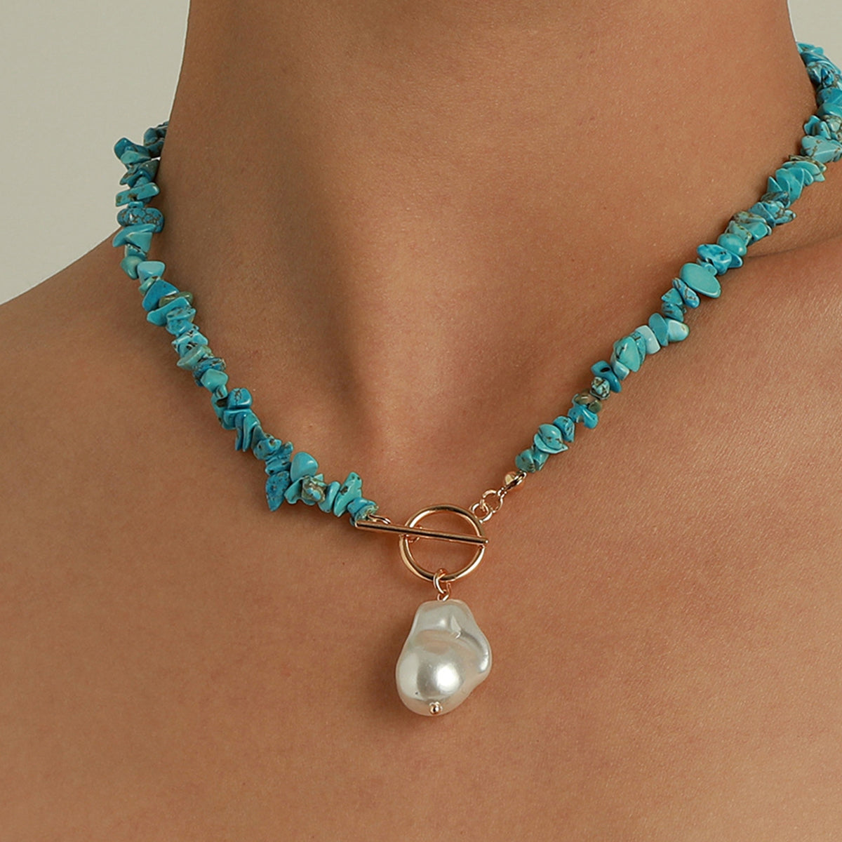 Dione – Collar Perlas y Turquesa Refinado
