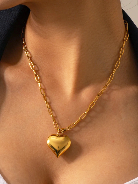 Babette – Collar Cadena Paperclip con Corazones Dorados