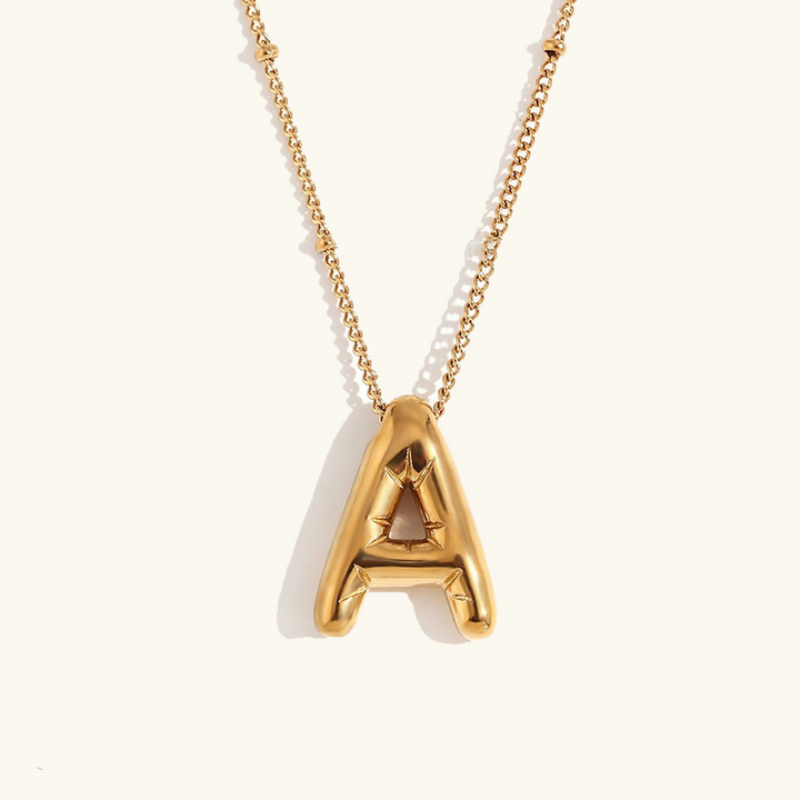 Lina – Collar Letra Balón Dorado