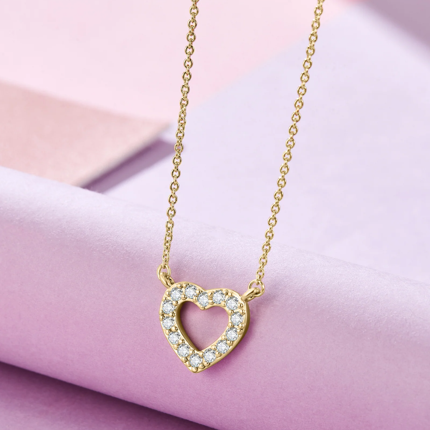 Pequeña Cadena de Amor - Collar de Corazón de Oro con Diamantes