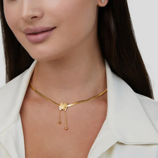 Bettina – Collar Mariposa Elegante