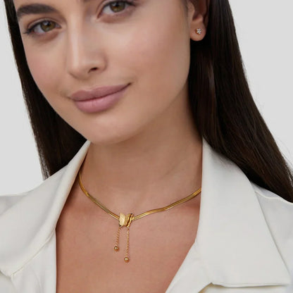Bettina – Collar Mariposa Elegante