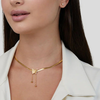 Bettina – Collar Mariposa Elegante