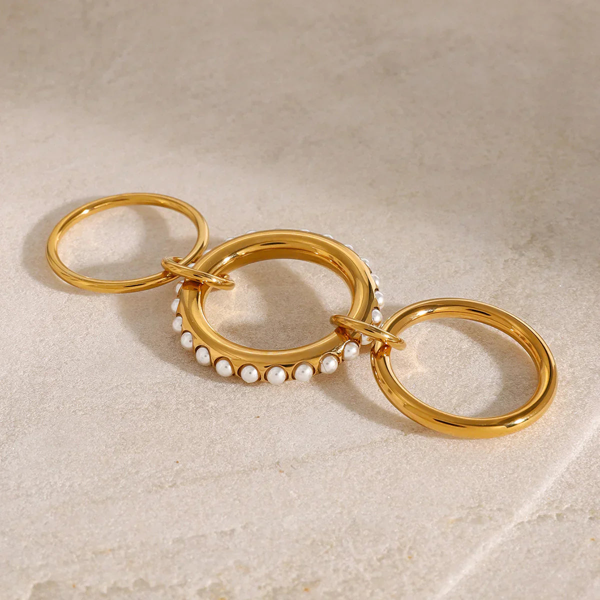 Briana – Anillo Apilado con Perlas Elegante