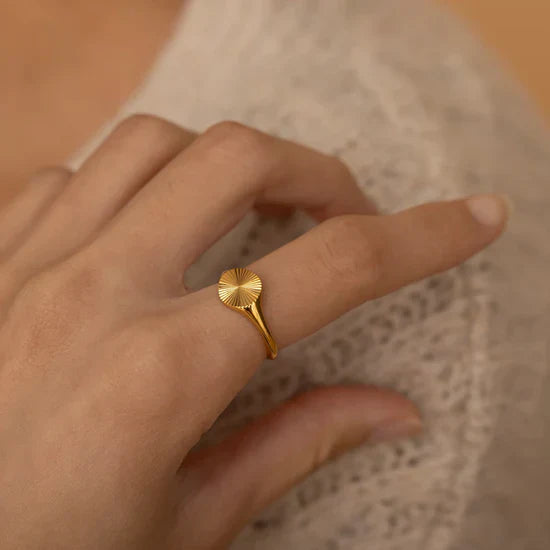 Hera – Anillo Sol Radiante