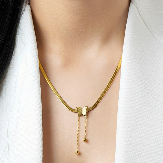Lorena – Collar Mariposa Pequeña Minimalista