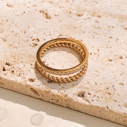 Vanie – Anillo Trenzado Doble con Zirconia